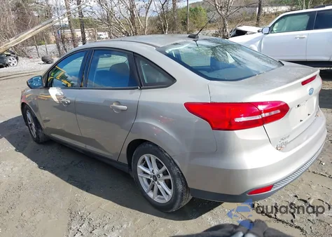 2016 Ford Focus Se z USA, uszkodzony, nr VIN 1FADP3F25GL340802